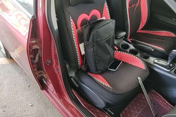 Used Nissan Tiida 2014 1.6L CVT Comfort Model Right Front Seat