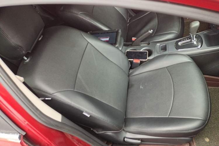 Used Nissan Tiida 2014 1.6L CVT Comfort Model Right Front Seat