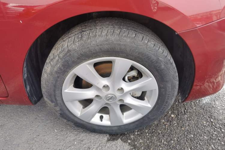 Used Nissan Tiida 2014 1.6L CVT Smart Model Right Front Wheel Hub