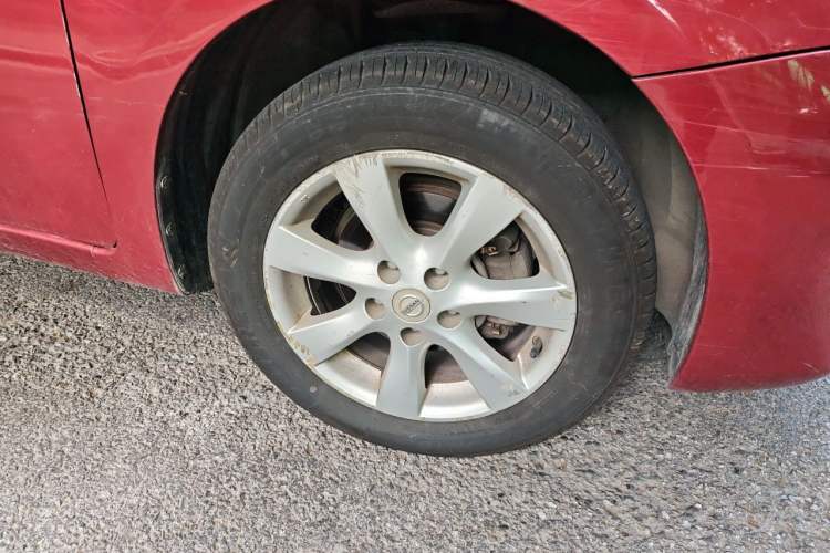 Used Nissan Tiida 2014 1.6L CVT Comfort Model Right Front Wheel Hub