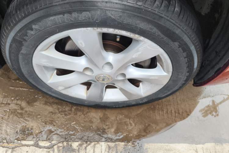Used Nissan Tiida 2014 1.6L CVT Comfort Model Right Front Wheel Hub