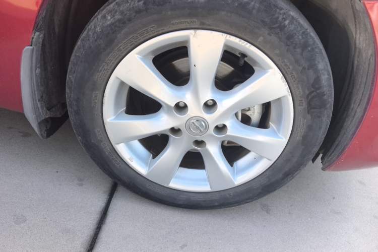 Used Nissan Tiida 2014 1.6L CVT Smart Model Right Front Wheel Hub