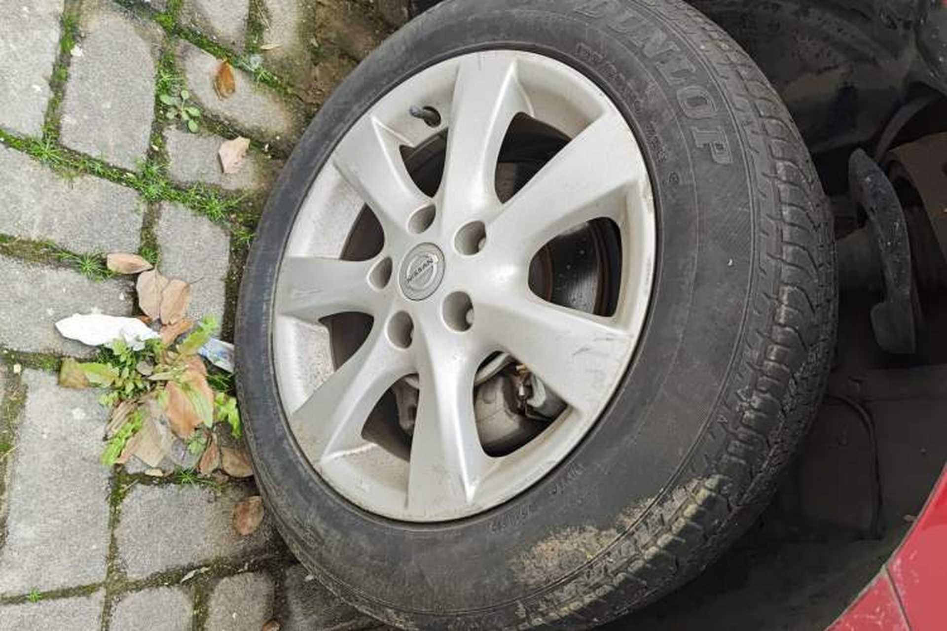 Used Nissan Tiida 2014 1.6L CVT Smart Model Right Front Wheel Hub