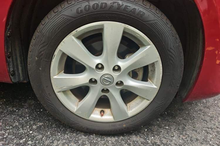 Used Nissan Tiida 2014 1.6L CVT Comfort Model Right Front Wheel Hub