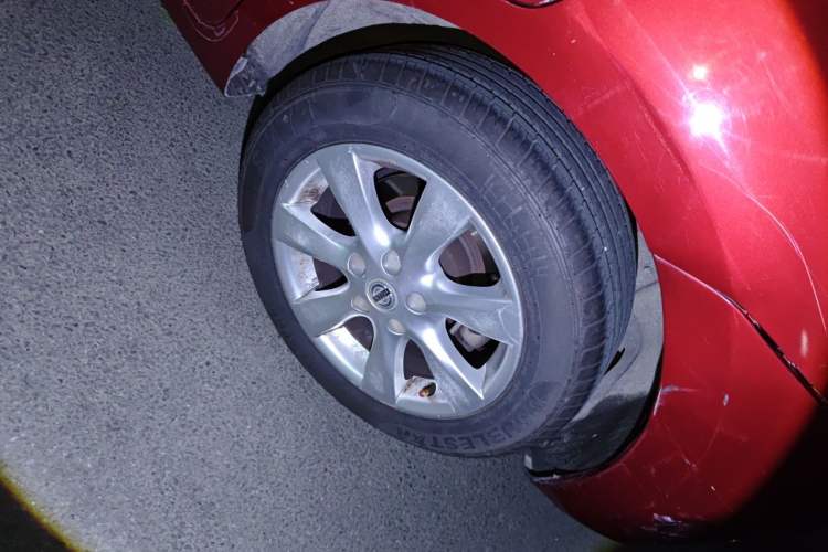 Used Nissan Tiida 2014 1.6L CVT Comfort Model Right Front Wheel Hub