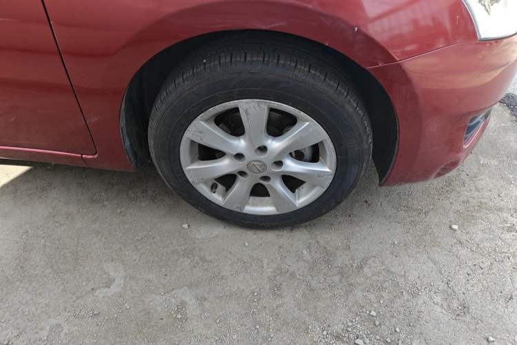 Used Nissan Tiida 2014 1.6L CVT Comfort Model Right Front Wheel Hub
