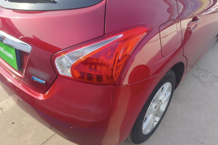 Used Nissan Tiida 2014 1.6L Manual Comfort Model Right Rear Taillight