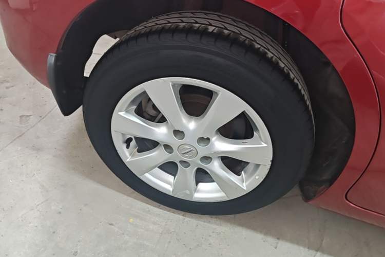 Used Nissan Tiida 2014 1.6L CVT Comfort Model Right Rear Wheel Hub