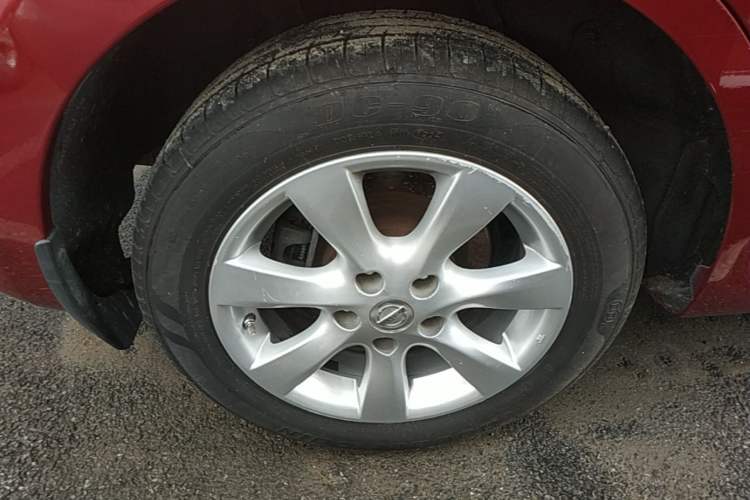 Used Nissan Tiida 2014 1.6L CVT Comfort Model Right Rear Wheel Hub