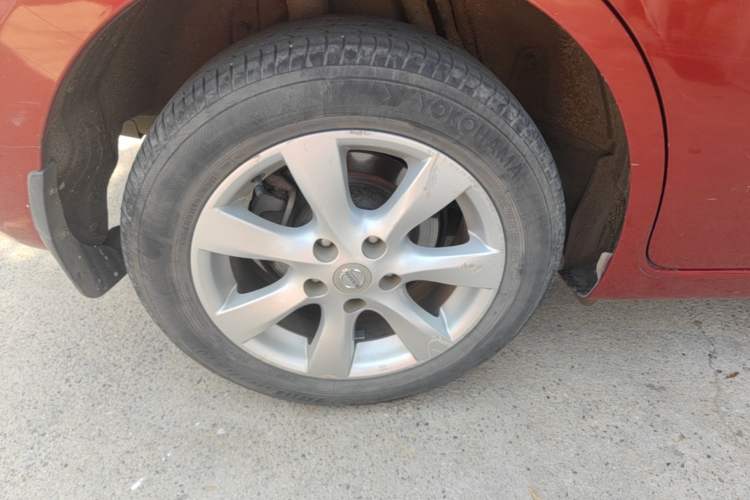 Used Nissan Tiida 2014 1.6L CVT Comfort Model Right Rear Wheel Hub