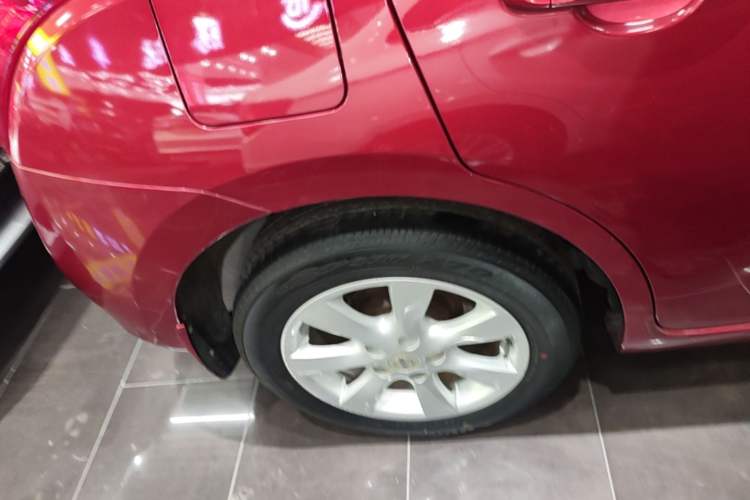 Used Nissan Tiida 2014 1.6L CVT Comfort Model Right Rear Wheel Hub