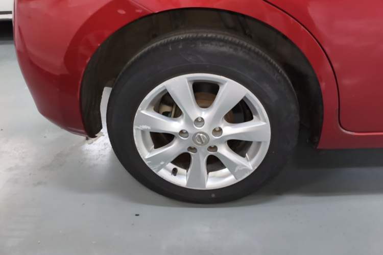 Used Nissan Tiida 2014 1.6L CVT Smart Model Right Rear Wheel Hub
