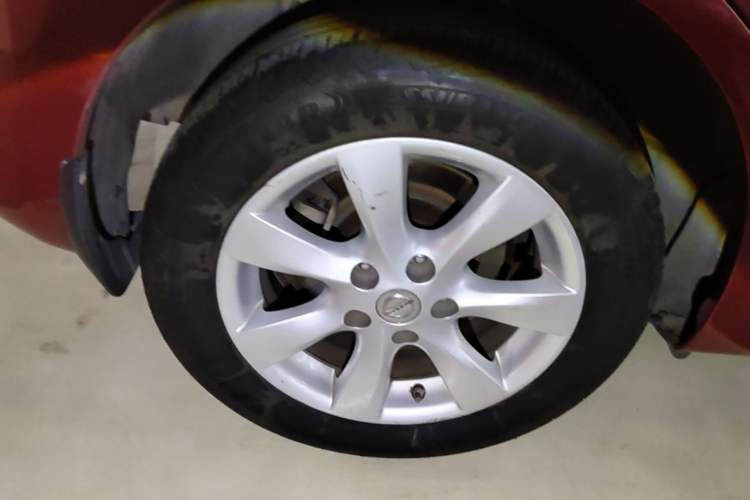 Used Nissan Tiida 2014 1.6L CVT Smart Model Right Rear Wheel Hub