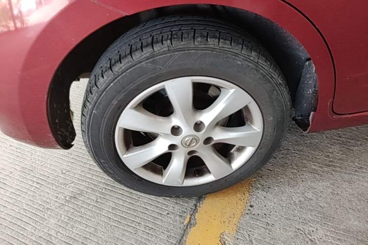 Used Nissan Tiida 2014 1.6L CVT Comfort Model Right Rear Wheel Hub