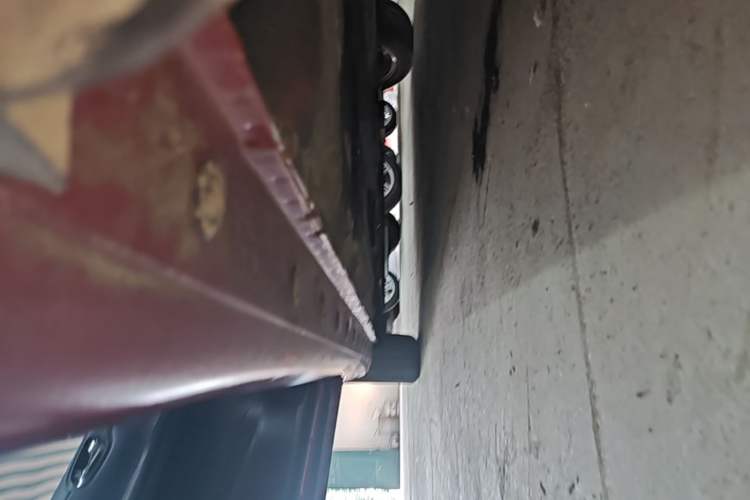 Used Nissan Tiida 2014 1.6L CVT Comfort Model Right Side Sill