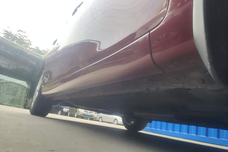 Used Nissan Tiida 2014 1.6L CVT Comfort Model Right Side Sill