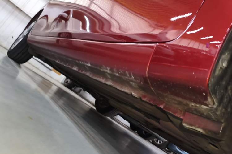 Used Nissan Tiida 2014 1.6L CVT Smart Model Right Side Sill