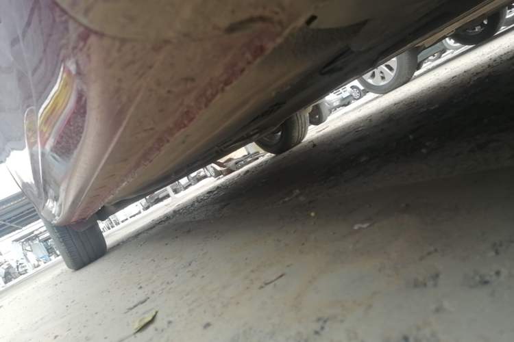 Used Nissan Tiida 2014 1.6L Manual Comfort Model Right Side Sill