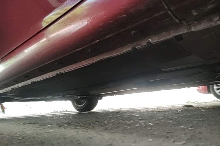 Used Nissan Tiida 2014 1.6L CVT Comfort Model Right Side Sill