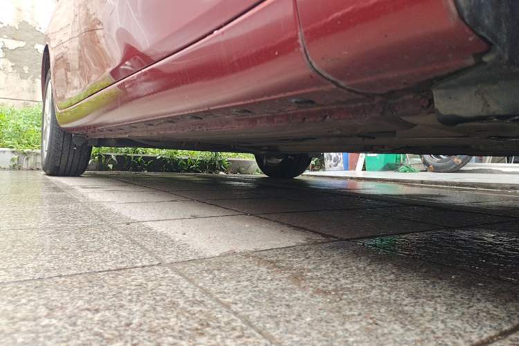 Used Nissan Tiida 2014 1.6L CVT Comfort Model Right Side Sill