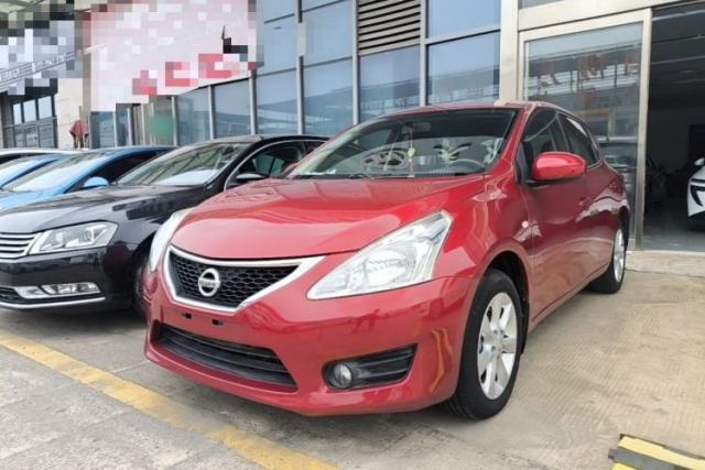 Ojetý Nissan Tiida 2014 1.6L CVT Smart Model