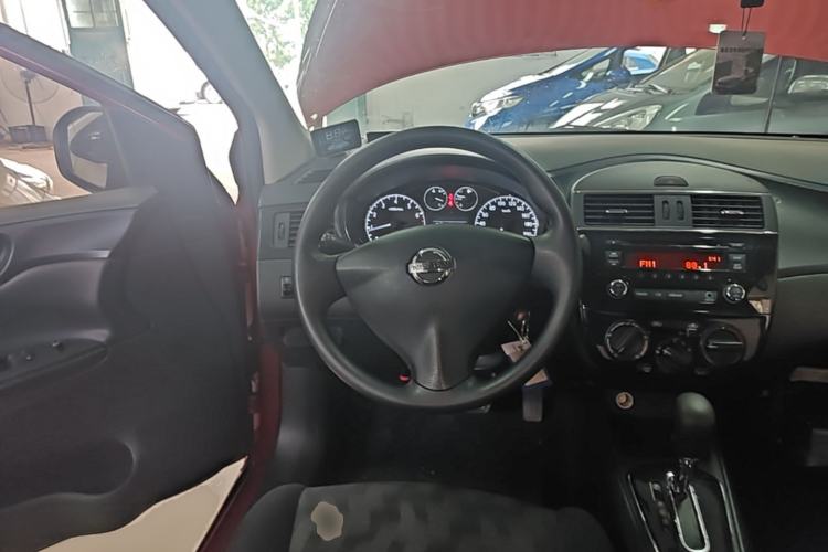 Used Nissan Tiida 2014 1.6L CVT Comfort Model Steering Wheel