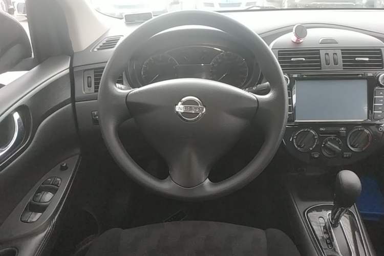 Used Nissan Tiida 2014 1.6L CVT Comfort Model Steering Wheel