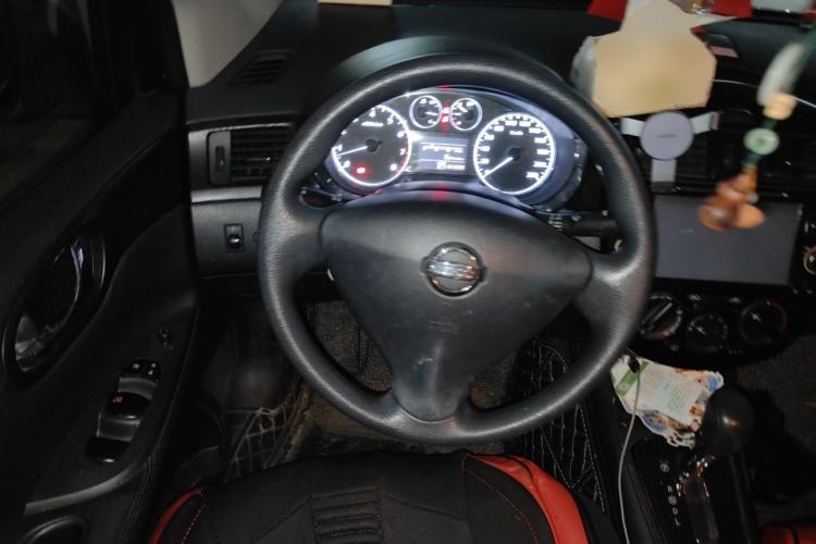 Used Nissan Tiida 2014 1.6L CVT Comfort Model Steering Wheel