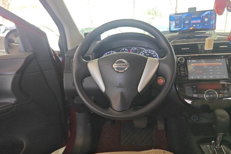 Used Nissan Tiida 2014 1.6L CVT Cool Cafe Edition Steering Wheel