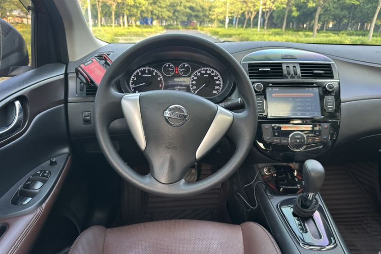 Used Nissan Tiida 2014 1.6L CVT Cool Cafe Edition Steering Wheel