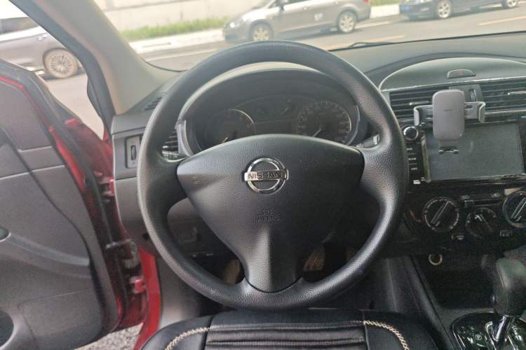 Used Nissan Tiida 2014 1.6L CVT Comfort Model Steering Wheel