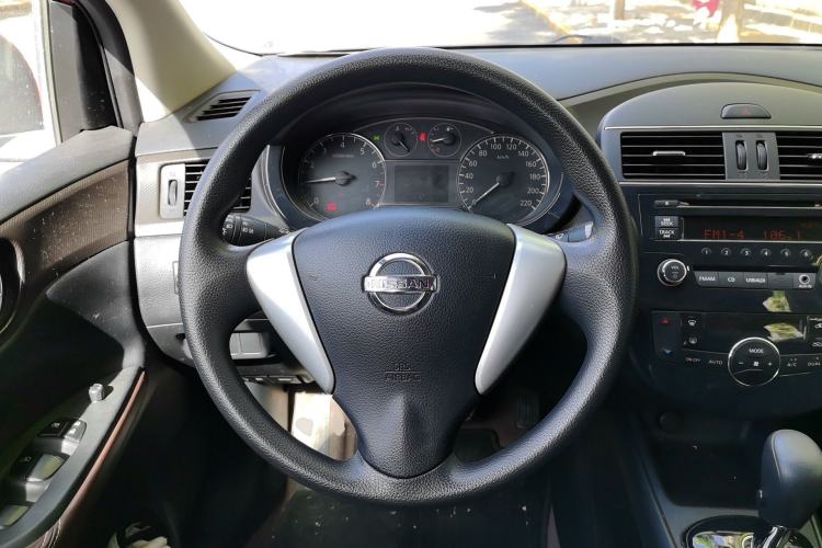Used Nissan Tiida 2014 1.6L CVT Cool Cafe Edition Steering Wheel