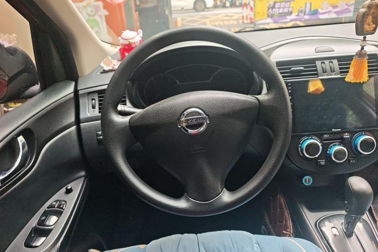 Used Nissan Tiida 2014 1.6L CVT Comfort Model Steering Wheel