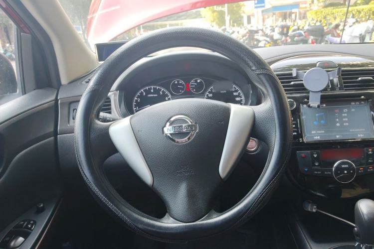 Used Nissan Tiida 2014 1.6L CVT Cool Cafe Edition Steering Wheel