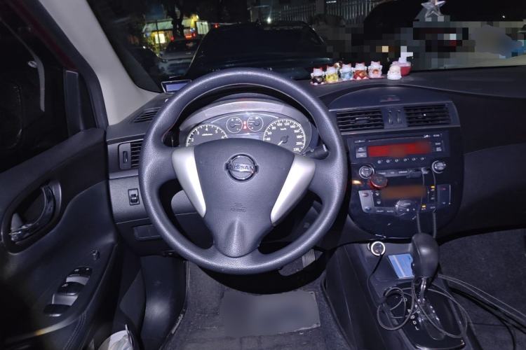 Used Nissan Tiida 2014 1.6L CVT Cool Cafe Edition Steering Wheel