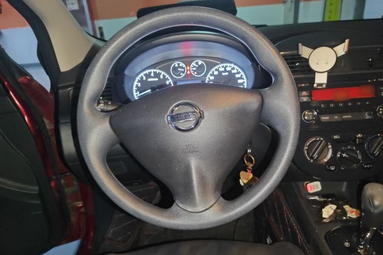 Used Nissan Tiida 2014 1.6L CVT Comfort Model Steering Wheel