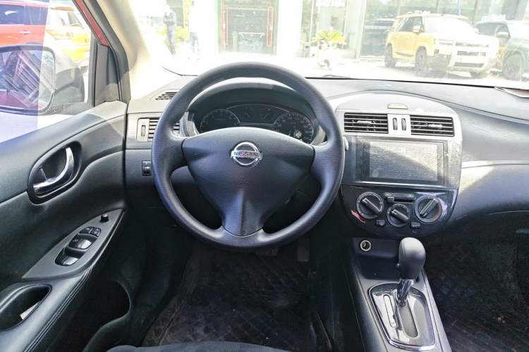 Used Nissan Tiida 2014 1.6L CVT Comfort Model Steering Wheel
