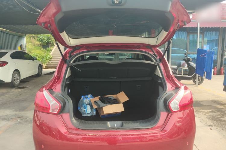 Used Nissan Tiida 2014 1.6L CVT Comfort Model Trunk
