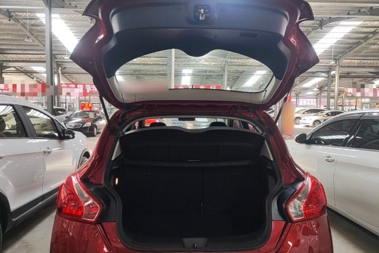 Used Nissan Tiida 2014 1.6L CVT Smart Model Trunk