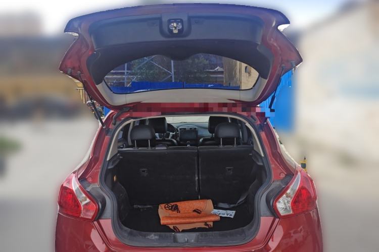Used Nissan Tiida 2014 1.6L CVT Smart Model Trunk