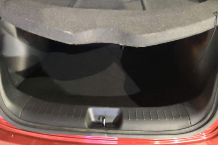 Used Nissan Tiida 2014 1.6L CVT Comfort Model Trunk