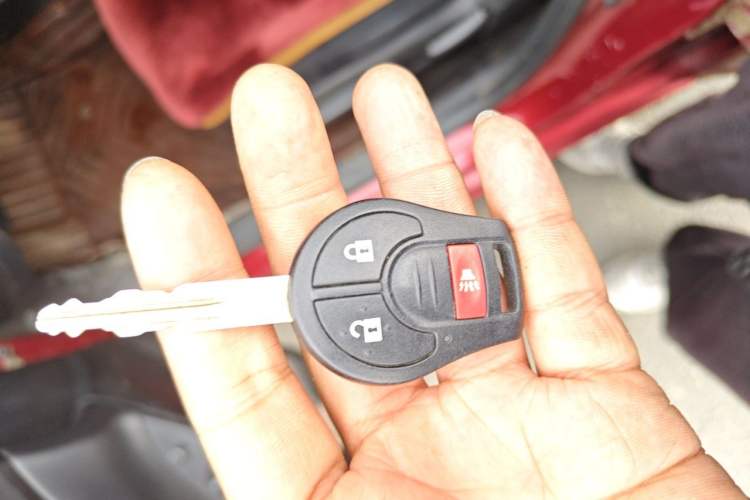 Used Nissan Tiida 2014 1.6L CVT Comfort Model Vehicle Key
