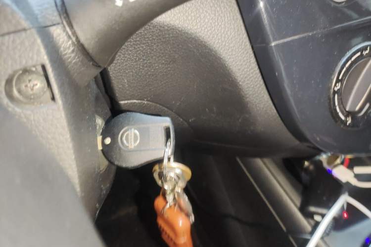 Used Nissan Tiida 2014 1.6L CVT Comfort Model Vehicle Key