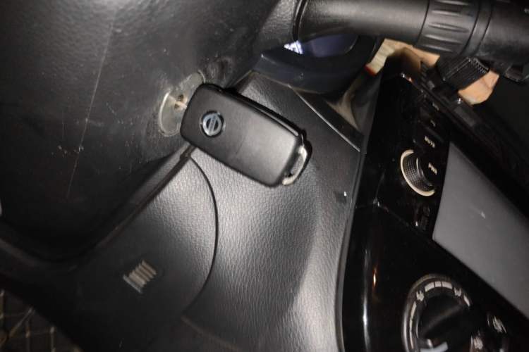 Used Nissan Tiida 2014 1.6L CVT Comfort Model Vehicle Key