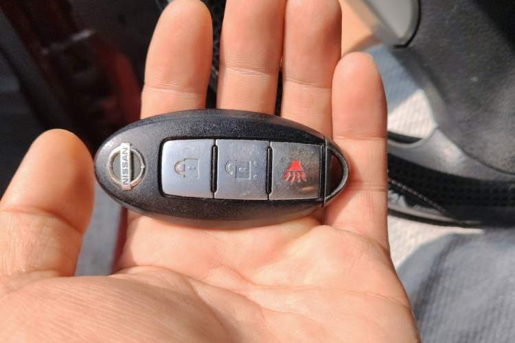 Used Nissan Tiida 2014 1.6L CVT Smart Model Vehicle Key