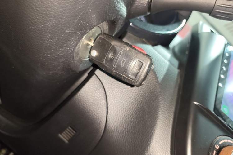 Used Nissan Tiida 2014 1.6L CVT Comfort Model Vehicle Key