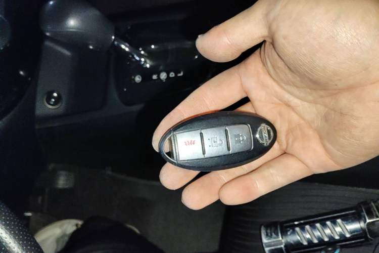 Used Nissan Tiida 2014 1.6L CVT Smart Model Vehicle Key