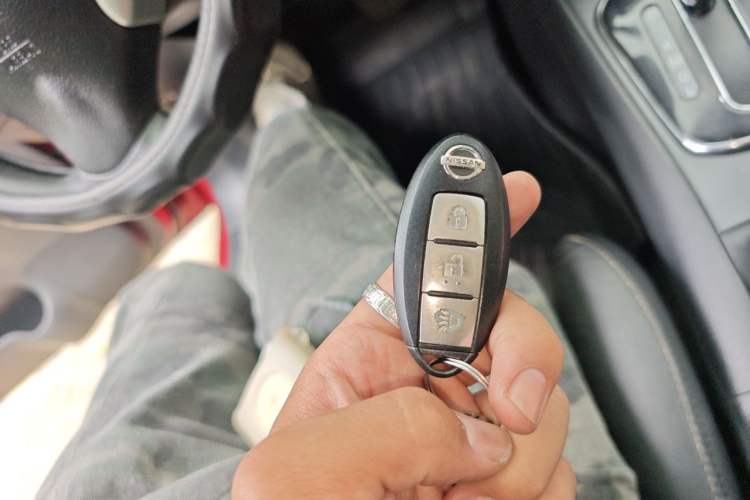 Used Nissan Tiida 2014 1.6L CVT Smart Model Vehicle Key