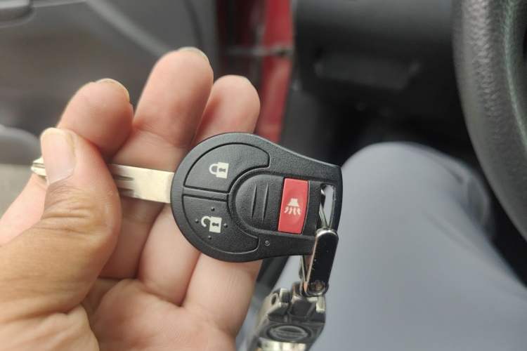 Used Nissan Tiida 2014 1.6L CVT Comfort Model Vehicle Key