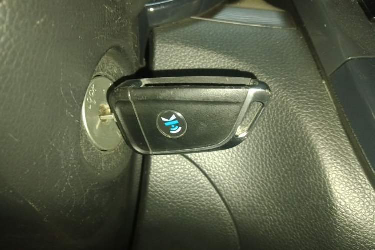 Used Nissan Tiida 2014 1.6L CVT Comfort Model Vehicle Key